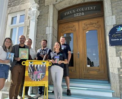 UN CROQUE-LIVRE S'INSTALLE À L'HÔTEL DE VILLE DE SAINT-ROCH-DE-L'ACHIGAN